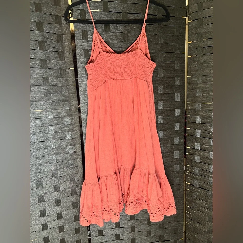 House of Harlow Elegant Coral Eyelet Dress - Picture 2 of 8